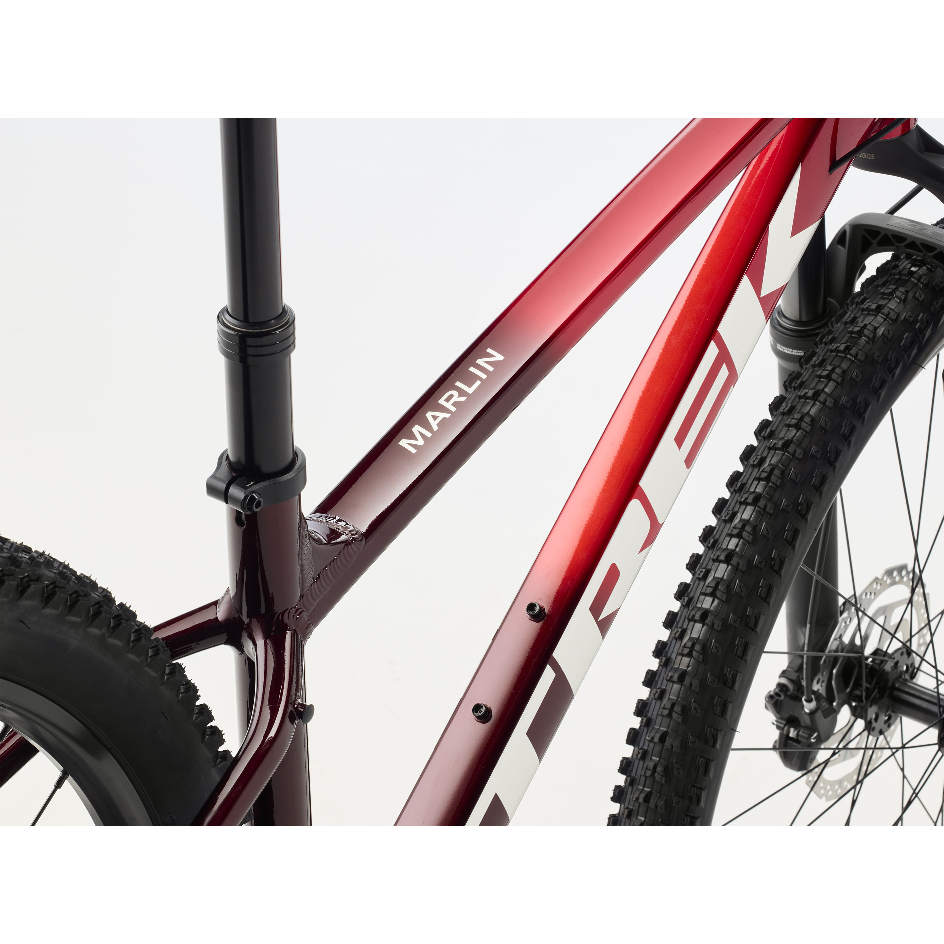 Trek-Marlin-7-Gen-3-Bike---2026-Fury-Red-Lithium-Grey-Fade
