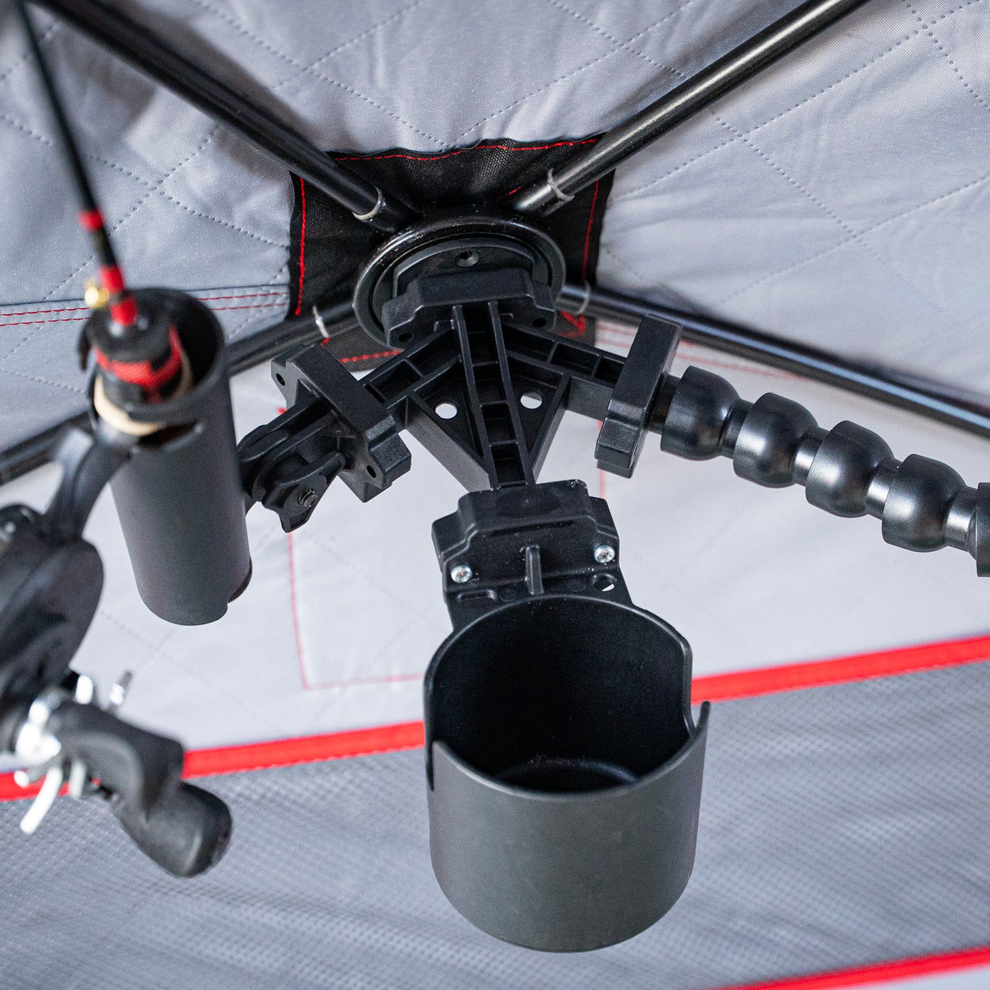 Eskimo-E-Hub-3-Way-Splitter-Black