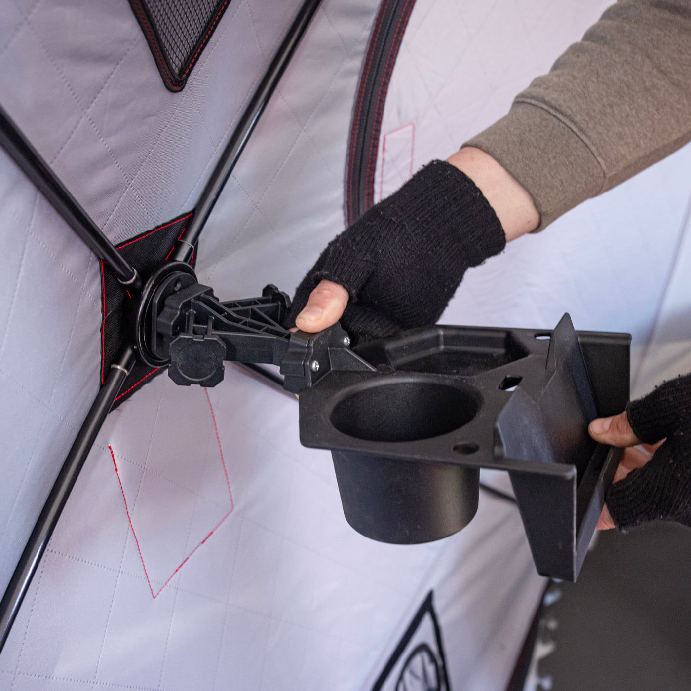 Eskimo-E-Hub-3-Way-Splitter-Black