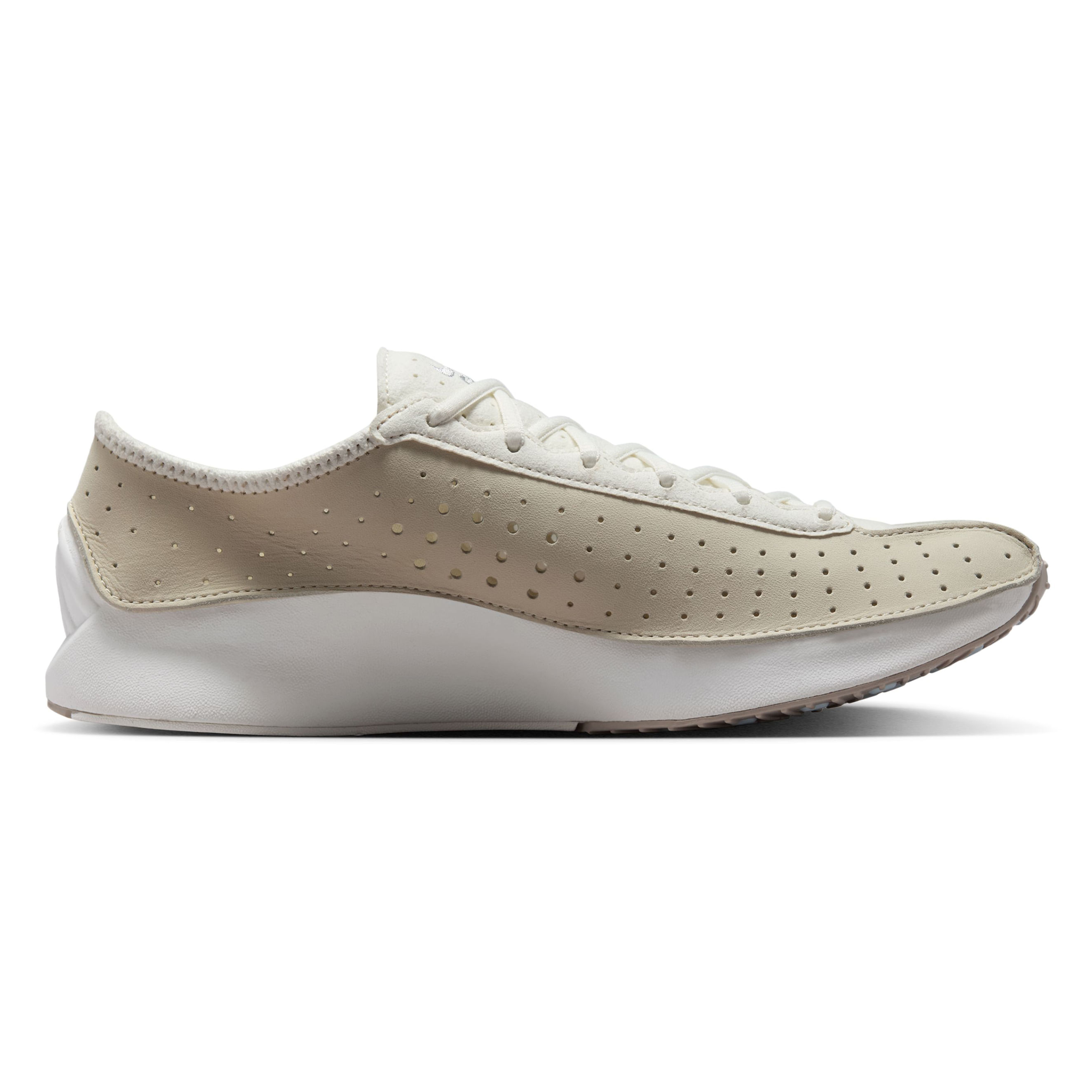Nike Wmns Air Superfly - Coconut Milk / Metallic Silver 6