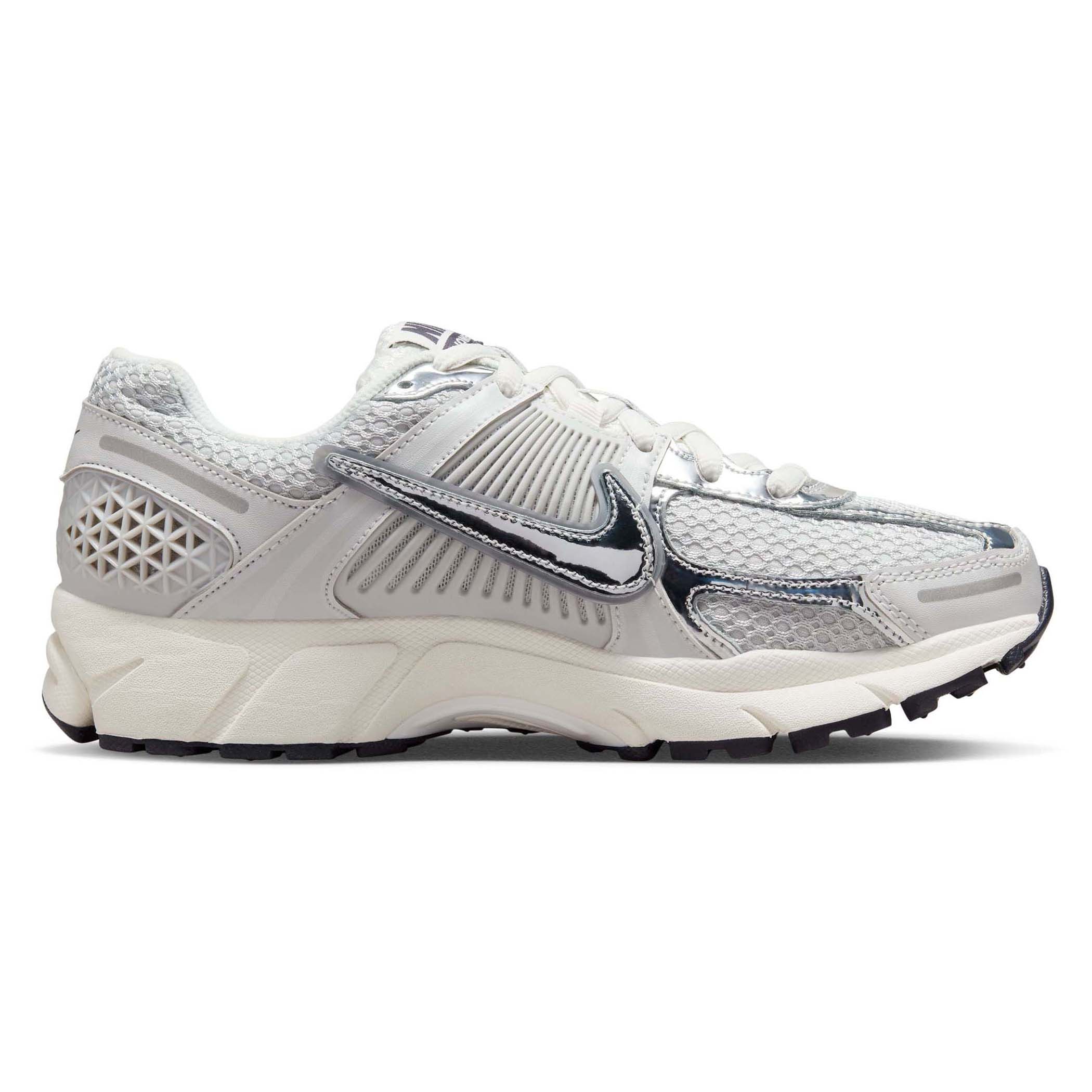 Nike Zoom Vomero 5 Shoe - Women's - Photon Dust, Chrome Gridiron Sail 6 Regular – image 3 of 12