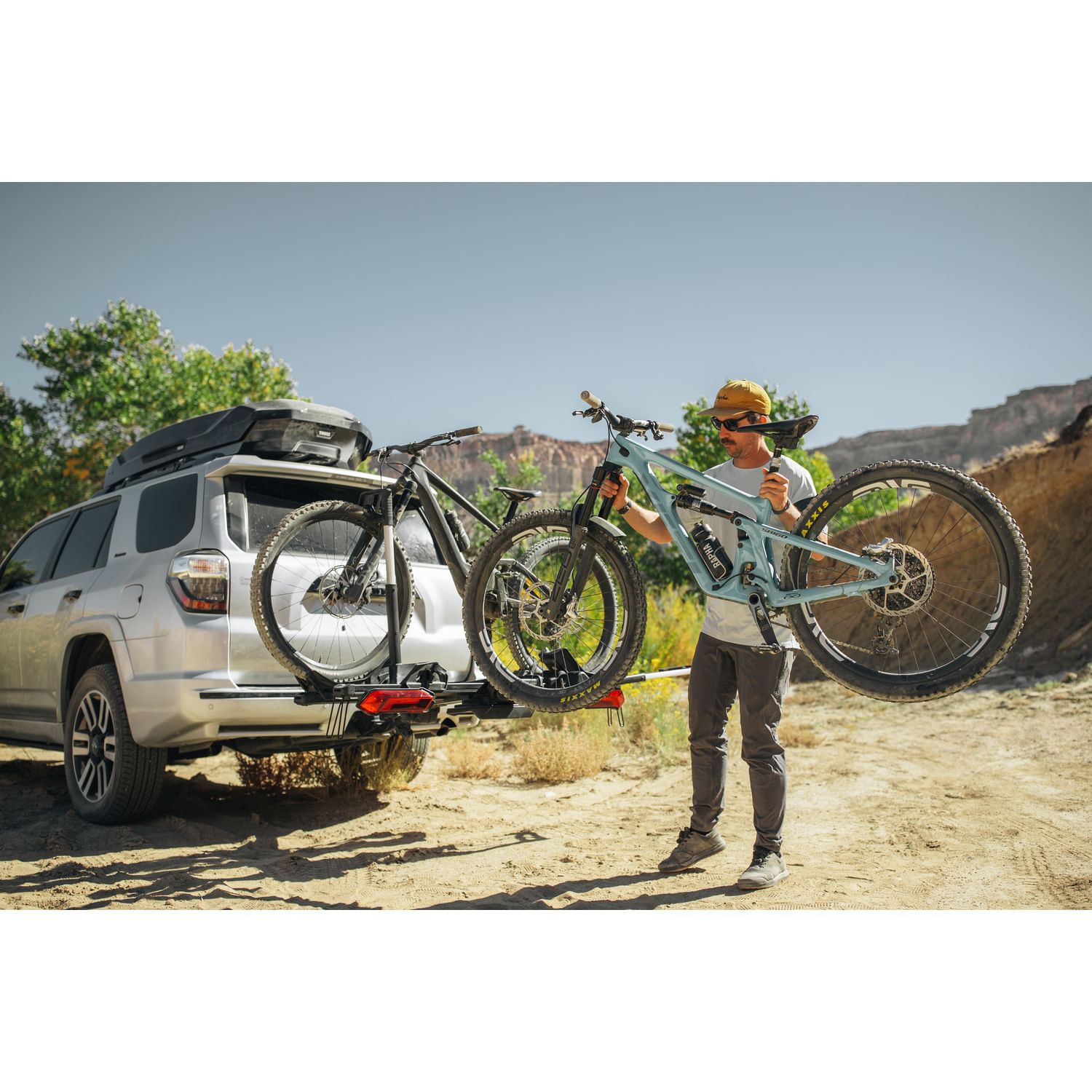 Thule-Verse-2--Hitch-Platform-Bike-Rack-Black