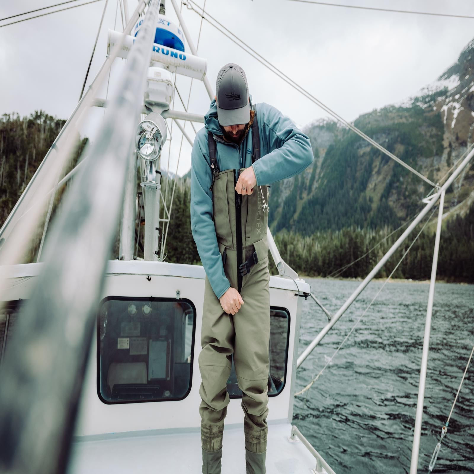 SITKA-Crosscurrent-Zip-GTX-Stockingfoot-Wader-Bark-Brown