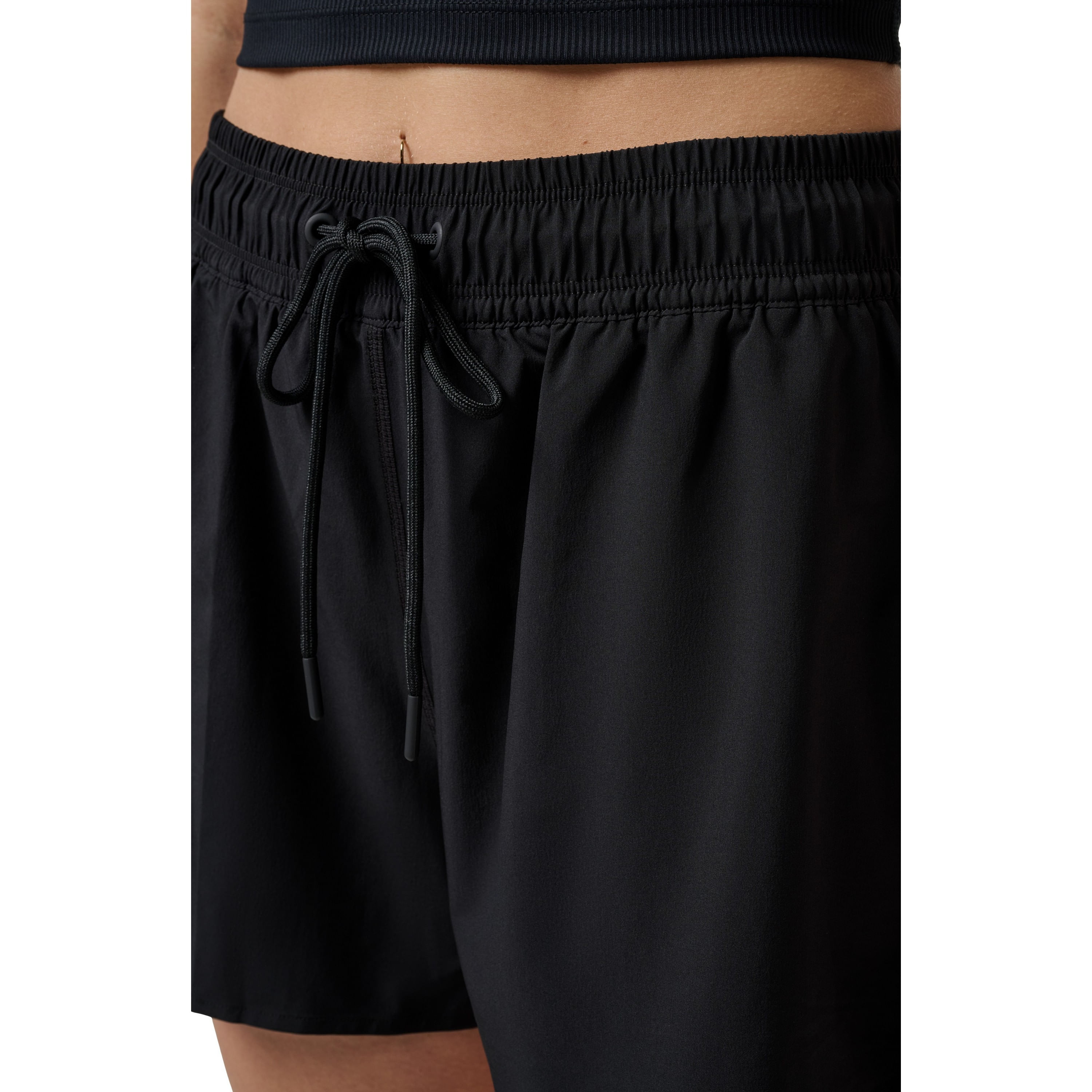 TravisMathew-Breezeblend-Challenger-Short---Women-s-Black