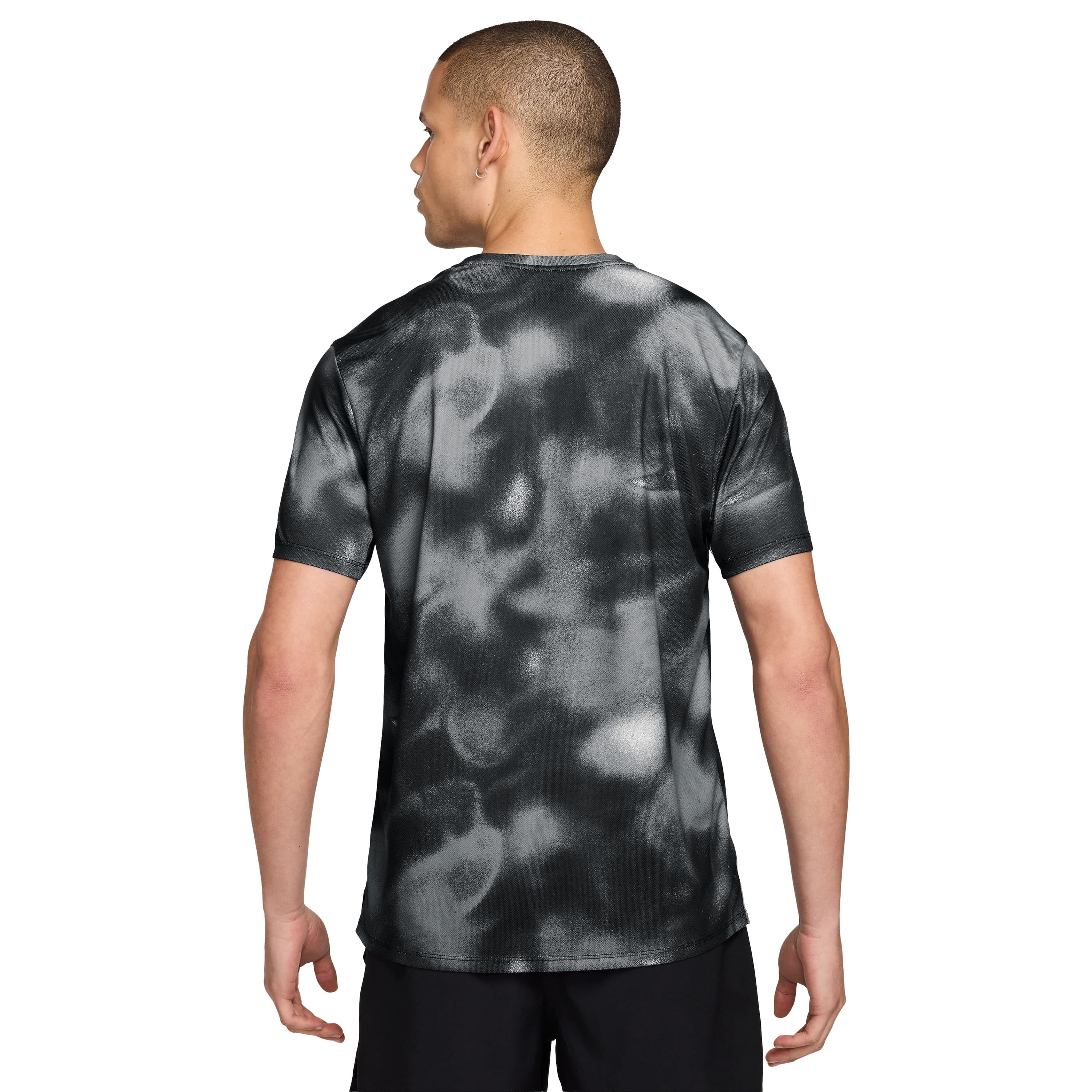 Nike Dri-FIT UV Miler Aop T-Shirt - Men's - Black, Reflective Silver M – image 2 of 4