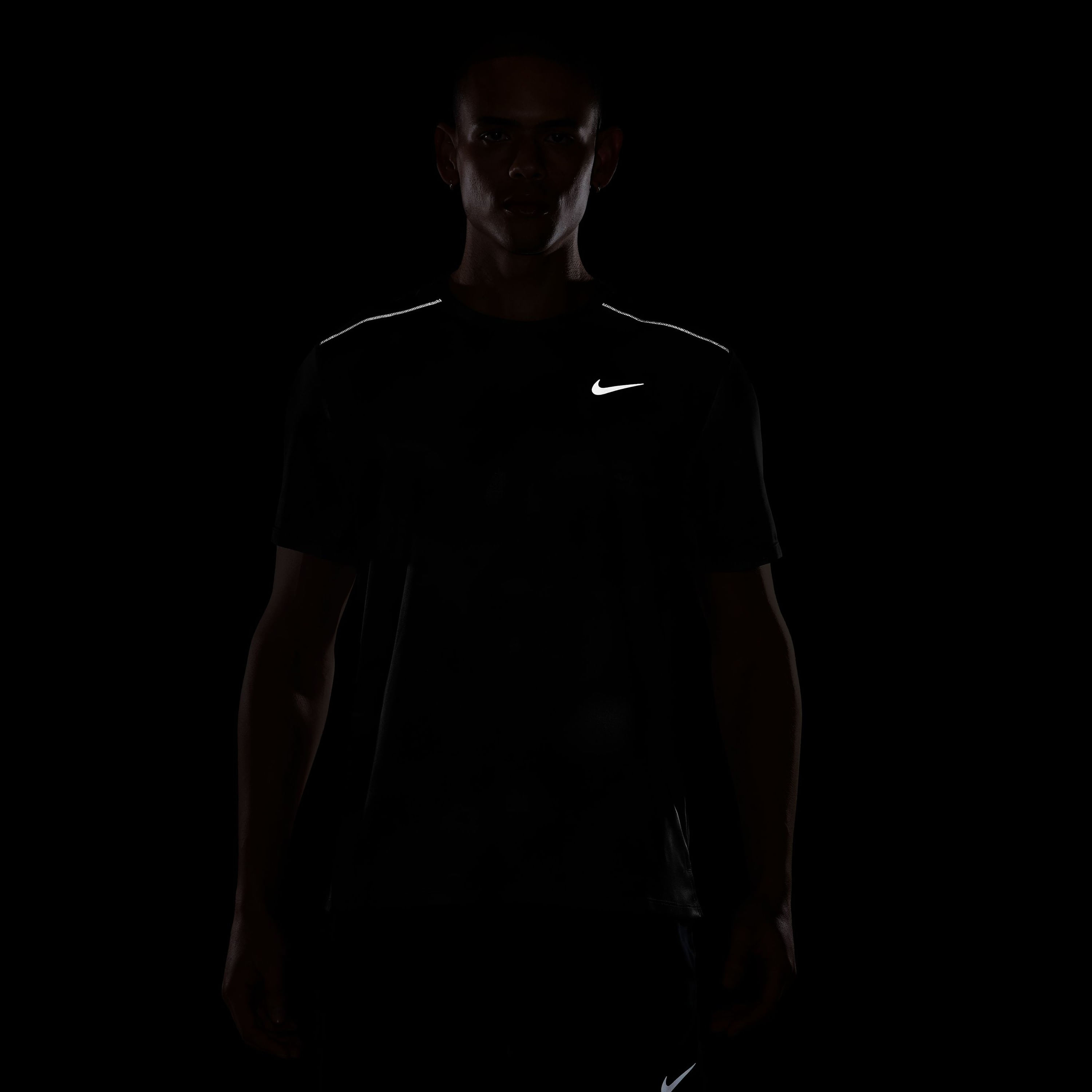 Nike Dri-FIT UV Miler Aop T-Shirt - Men's - Black, Reflective Silver M – image 4 of 4