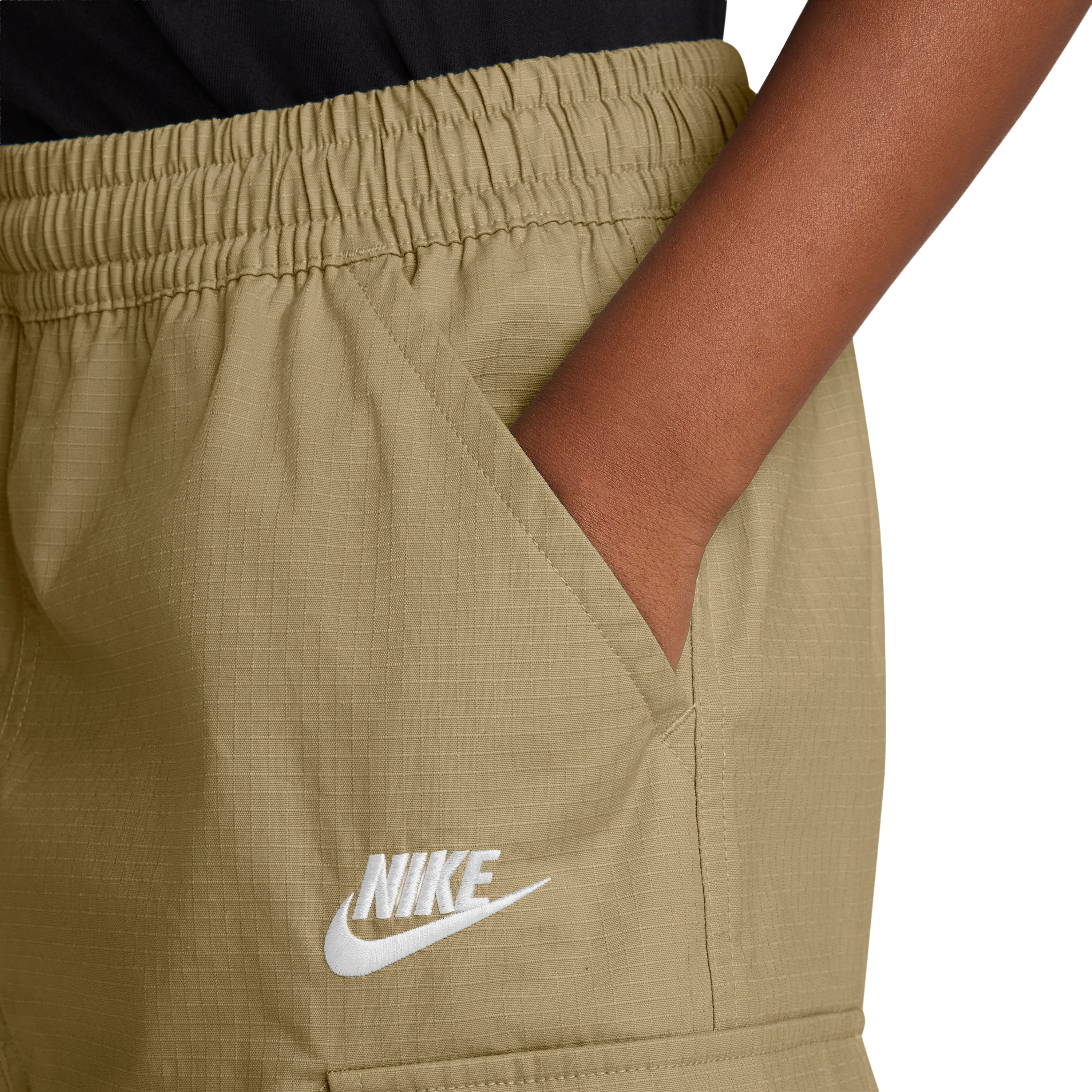 Nike Sportswear Club Woven Cargo Short - Kids' - Parachute Beige / White L