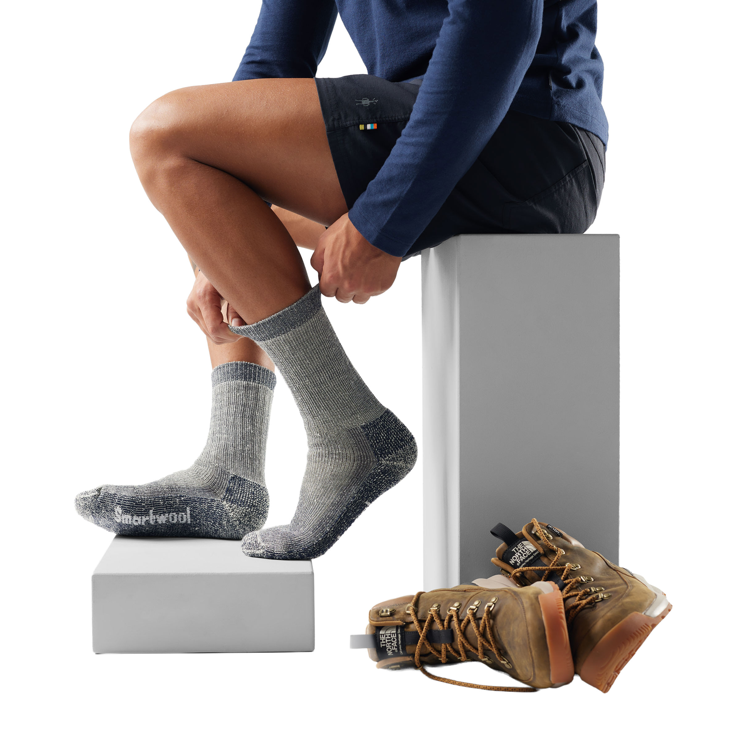 Smartwool-Hike-Classic-Edition-Extra-Cushion-Crew-Sock---Men-s-Navy